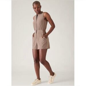 🆕 Athleta Brooklyn Utility Romper Pyrite Tan Size 6